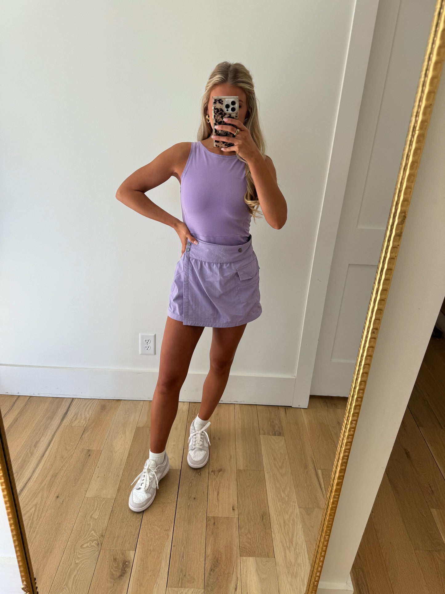 Kleid mit freiem Rücken – Lavendel